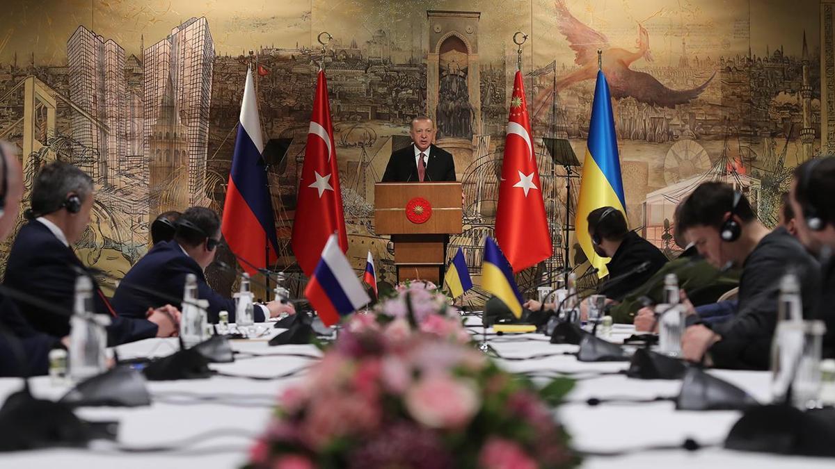 İstanbul'da Rusya-Ukrayna Masası Yeniden Toplanıyor: Dünyanın Gözleri Türkiye'de