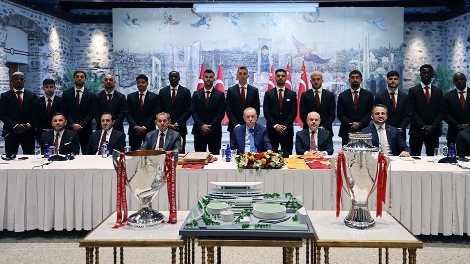 Cumhurbaşkanı Erdoğan'dan Galatasaray'a Şampiyonlar Ligi Desteği