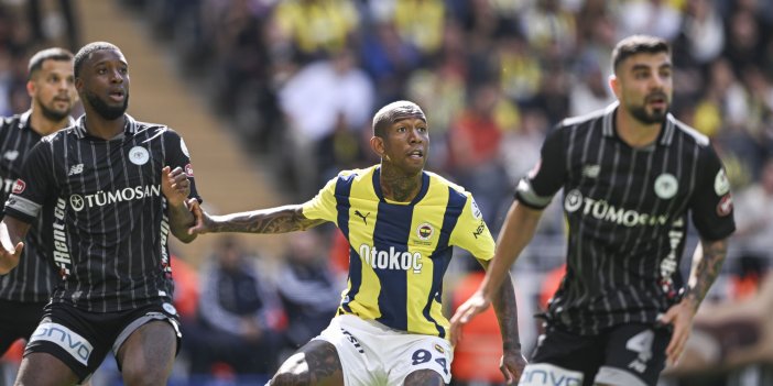 Konyaspor, Süper Lig'de İlk Yarıyı 10 Kişilik Fenerbahçe Karşısında Önde Tamamladı