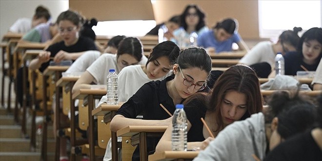 YKS Başvuru Sayısında Rekor Düşüş: 2025 YKS Başvuruları Azaldı