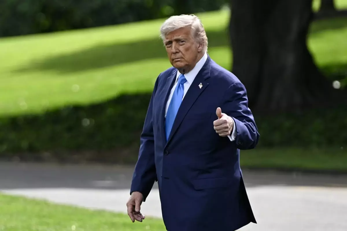 Trump'ın 12 Ülkeye Yönelik Seyahat Yasaklaması ABD'de Göçmen Krizine Yeni Bir Dalgayı Getirdi
