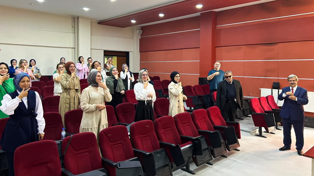 NEÜ'de Türk İşaret Dili Temel Eğitim Kursları Tamamlandı