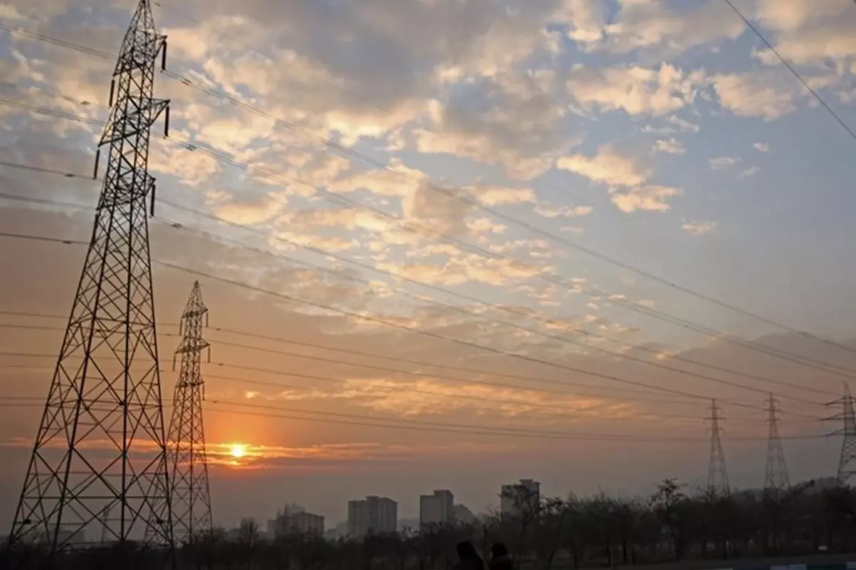 İran'da Enerji Krizi: 160 Kurumun Elektriği Kesildi