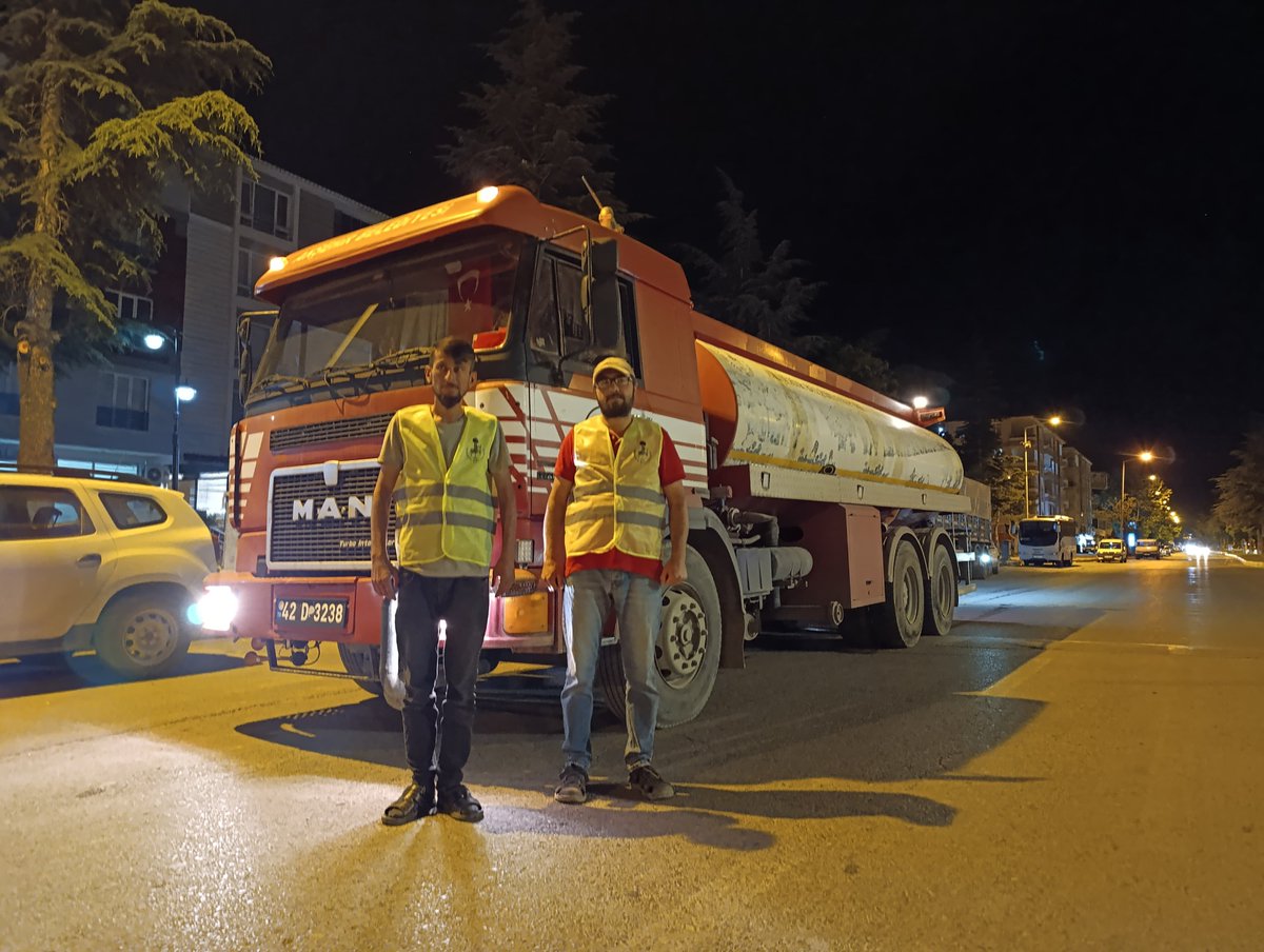 Akşehir Belediyesi Hatay'a Destek Verdi: Yangınla Mücadeleye Arazöz Sevk Edildi