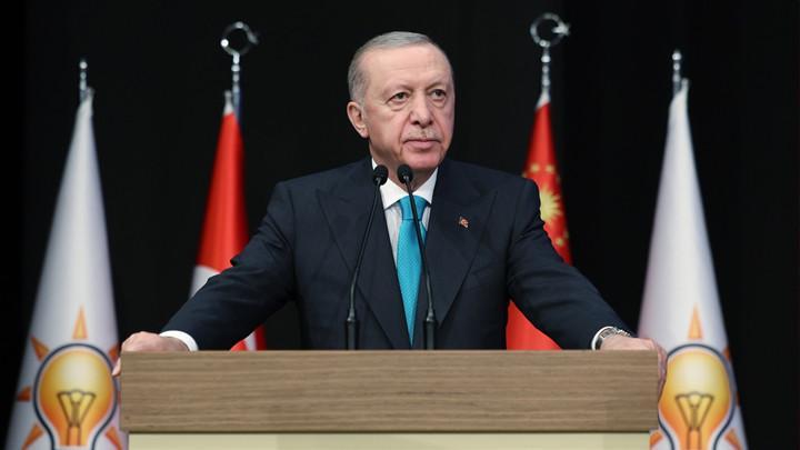 Cumhurbaşkanı Erdoğan'dan Özgür Özele Sert Karikatür Tepkisi