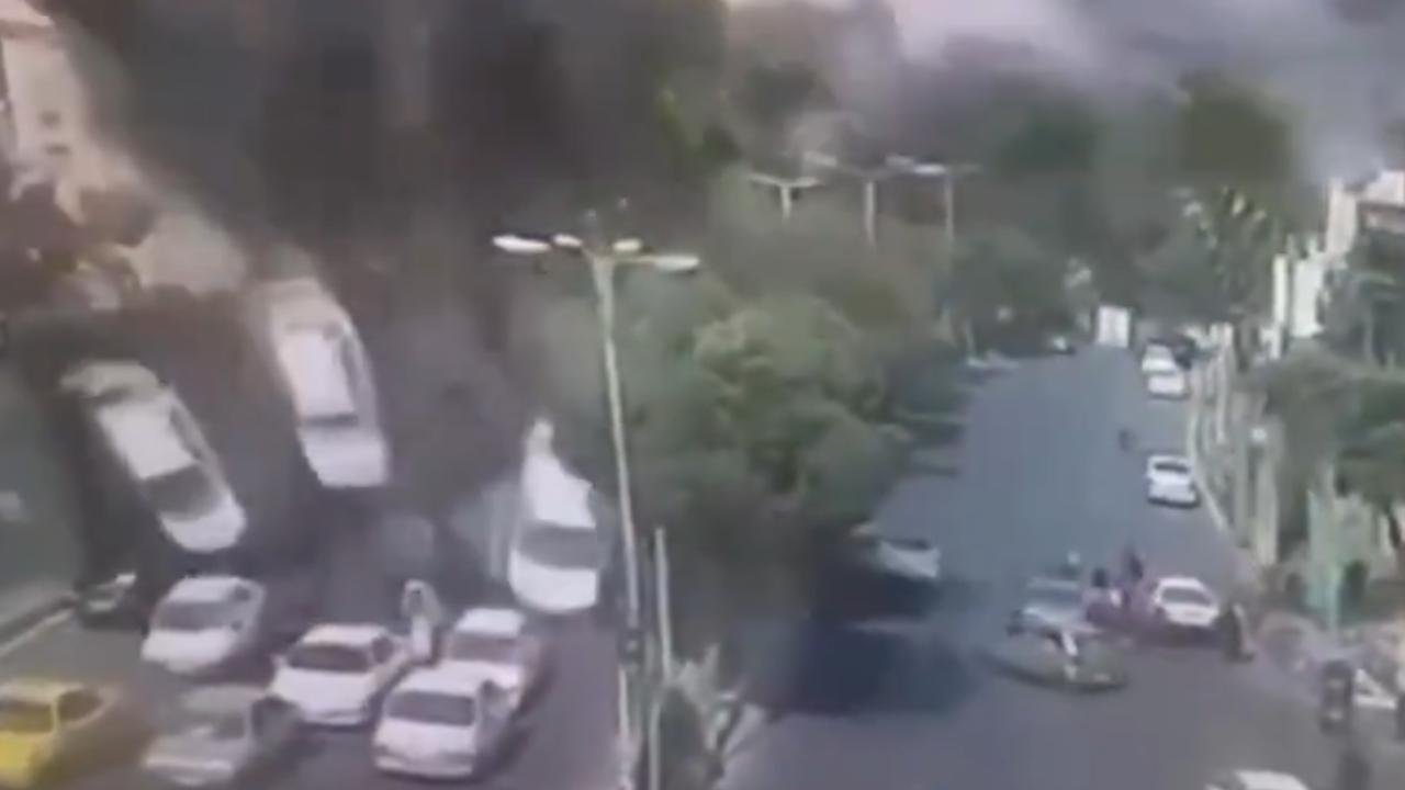 İran İsrail Saldırısı: Tahrana Yönelik Saldırılardan Görüntüler Paylaşıldı