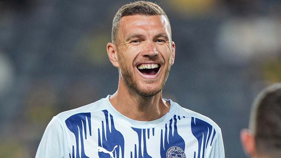 Edin Dzeko'ya Çılgın Teklif: Fenerbahçe'nin Golcüsü Kararını Verdi