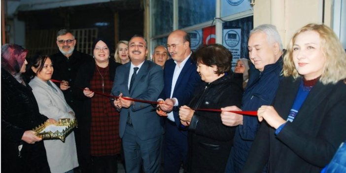 Batı Cephesi Kadınları Derneği Görkemli Bir Törenle Açıldı