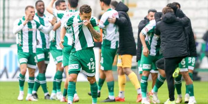 Konya'da Gol Sevinci: Konyaspor Taraftarı Antalyaspor Maçında Coştu