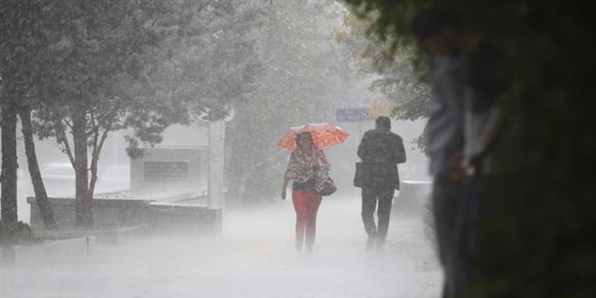 İstanbul İçin Kuvvetli Sağanak Uyarısı: Tedbirli Olun