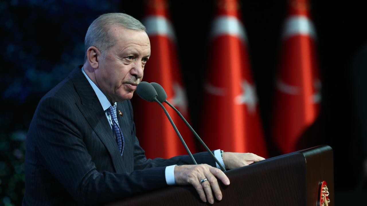 Erdoğan Mısır'daki D8 Zirvesi Sonrası Türkiye'ye Döndü