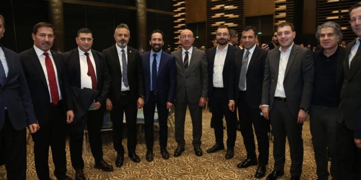 Konyaspor'un Eski ve Yeni Başkanları Bir Araya Geldi