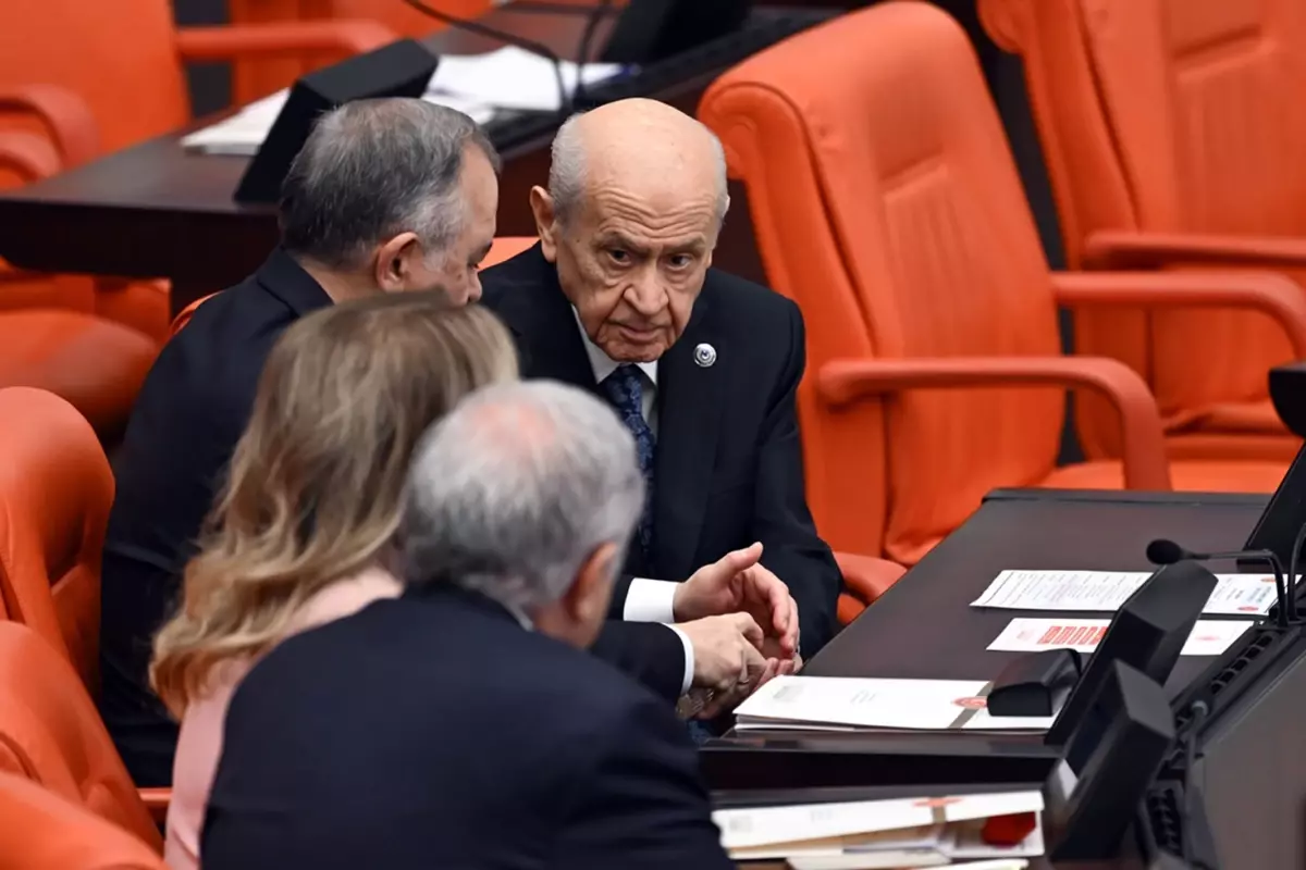 Bahçeli'den İmralı Görüşmesi Öncesi Önemli Çağrı