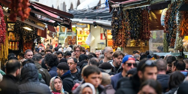 Yeni Asgari Ücret Eleştirilerin Odağında: 22 Bin 104 Liralık Artış Tartışma Yaratıyor