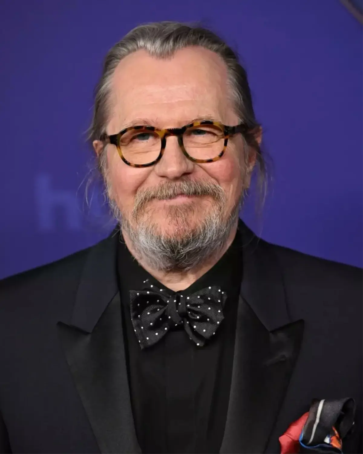 Gary Oldman'dan MI5 İçin Esprili Noel Şiiri Performansı