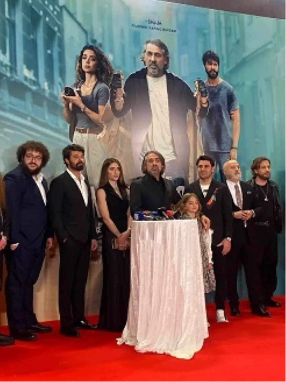 Yeniden Başlamak Filminin Görkemli Galası Yapıldı