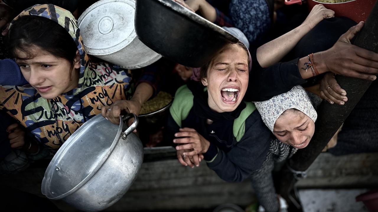 Gazze'de Yerinden Edilmiş Filistinlilere Yardım Eli Uzatıldı