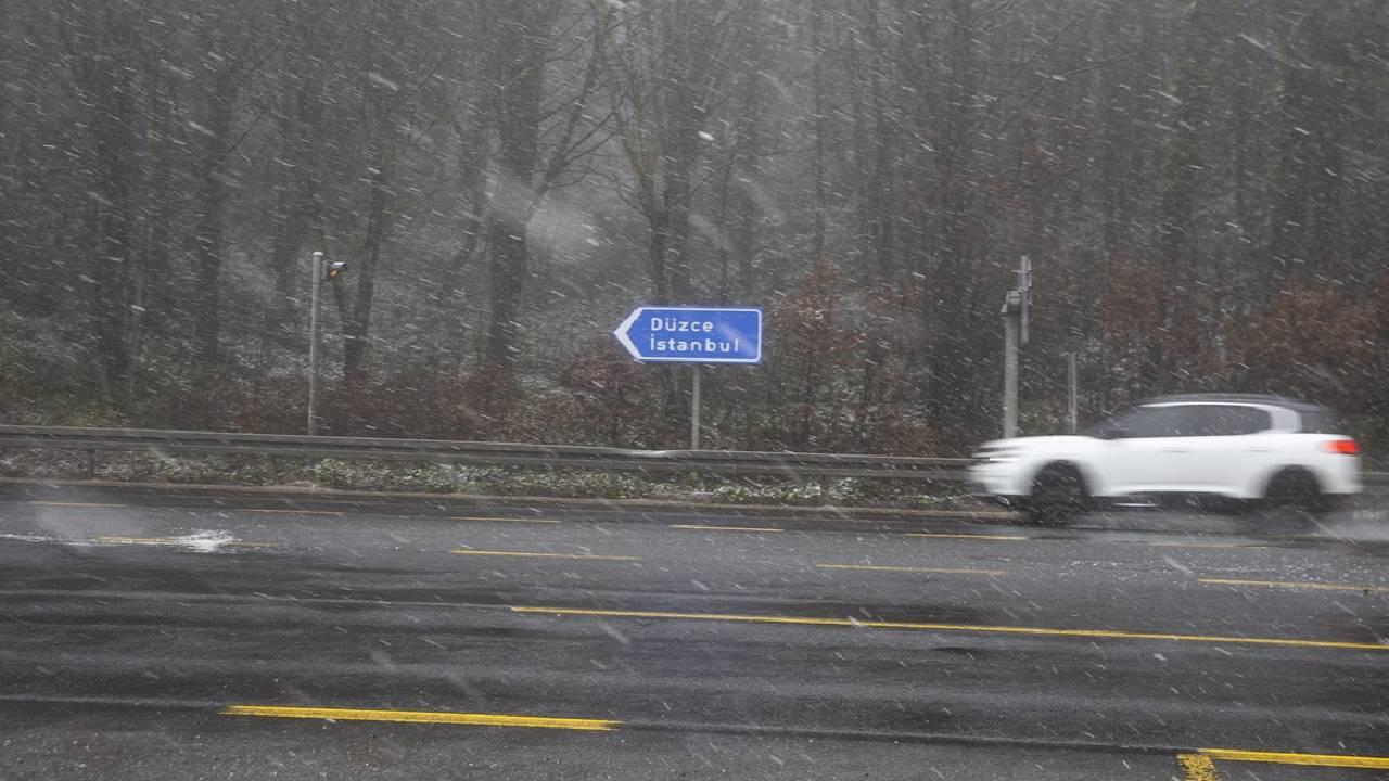 Bolu Dağı ve Kartalkaya'da Kar Yağışı Etkisini Gösteriyor