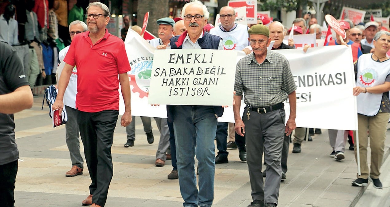 Emekliler Asgari Ücret Seviyesinde Maaş Talep Ediyor