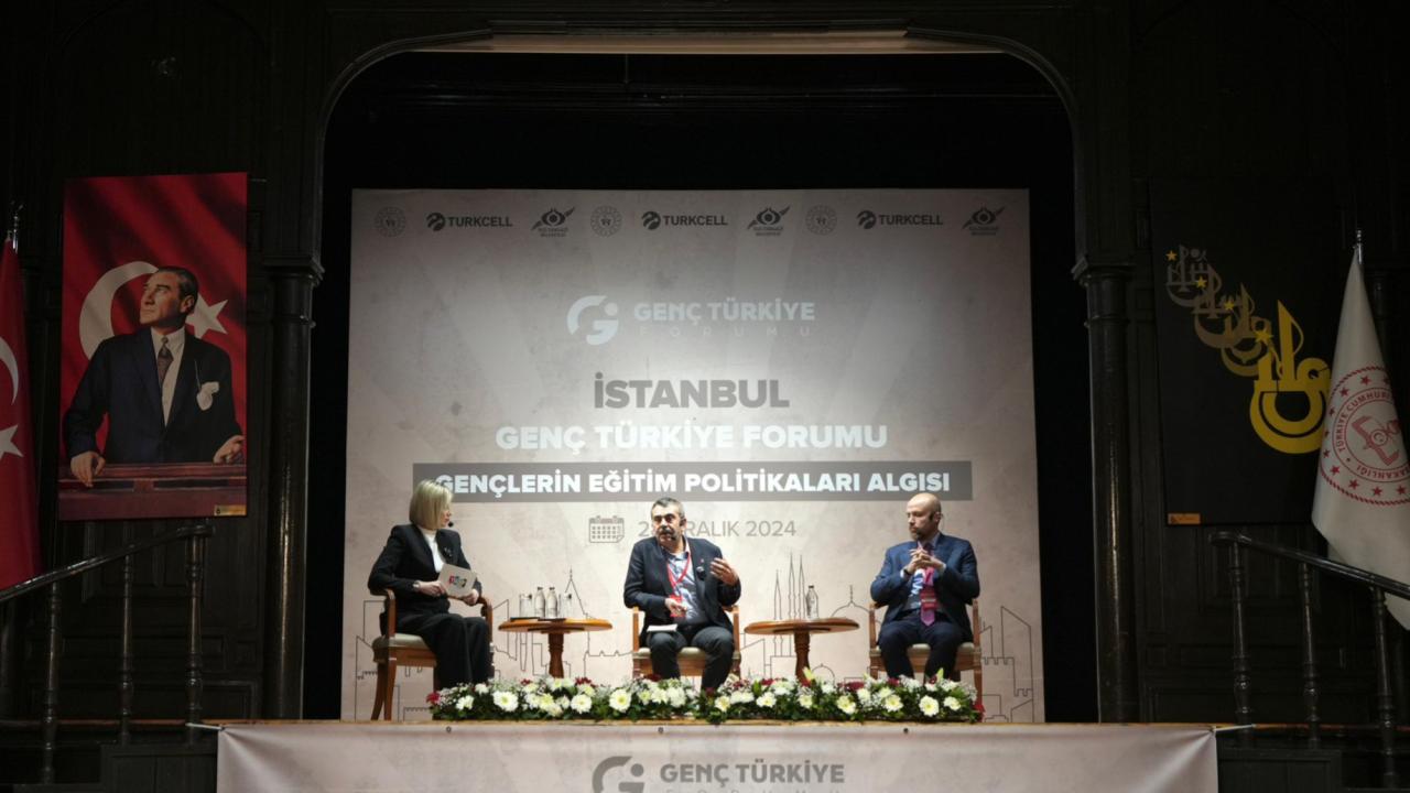 Milli Eğitim Bakanı ve Bilal Erdoğan Genç Türkiye Forumunda Gençlerle Buluştu