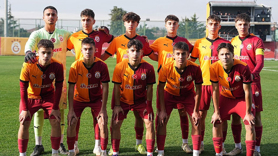 Galatasaray U17 Takımından Tarihi Zafer