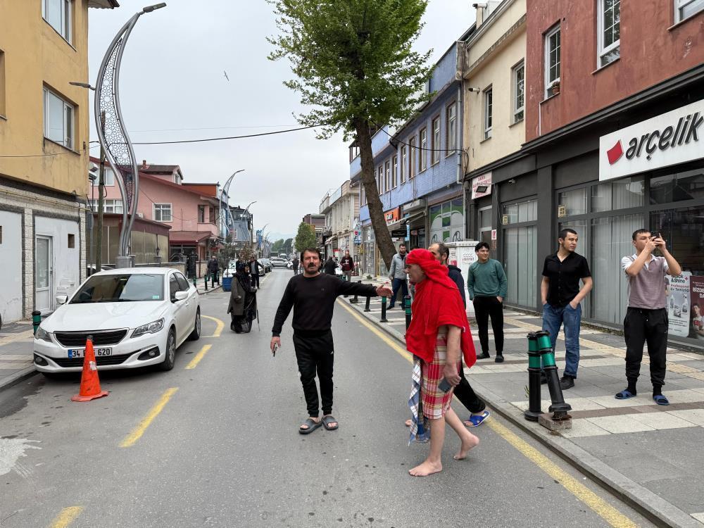 Silivri Açıklarında Meydana Gelen Depremde Vatandaşlar Sokağa Döküldü