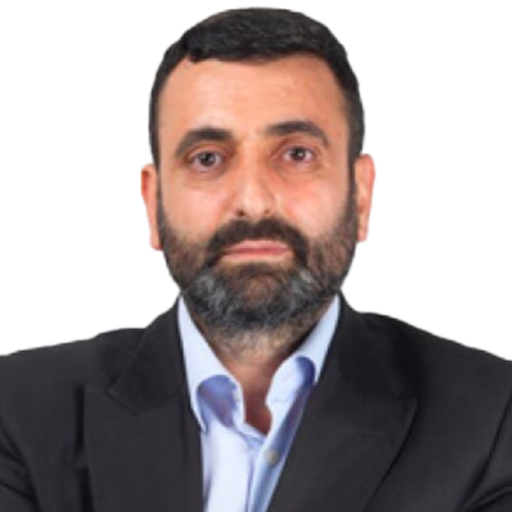 Süper Lig'de Liderlik Mücadelesi: Galatasaray Zirvede, Fenerbahçe Borç Yüküyle, Trabzonspor Gençlere Odaklanıyor