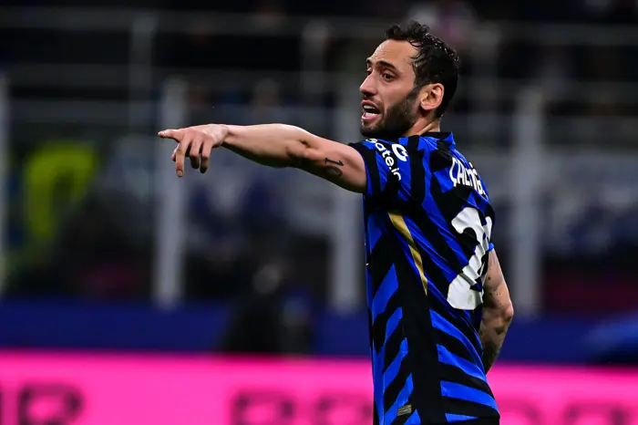Hakan Çalhanoğlu'na Men Cezası: İtalya'da Taraftar Grupları Soruşturması Sonucu
