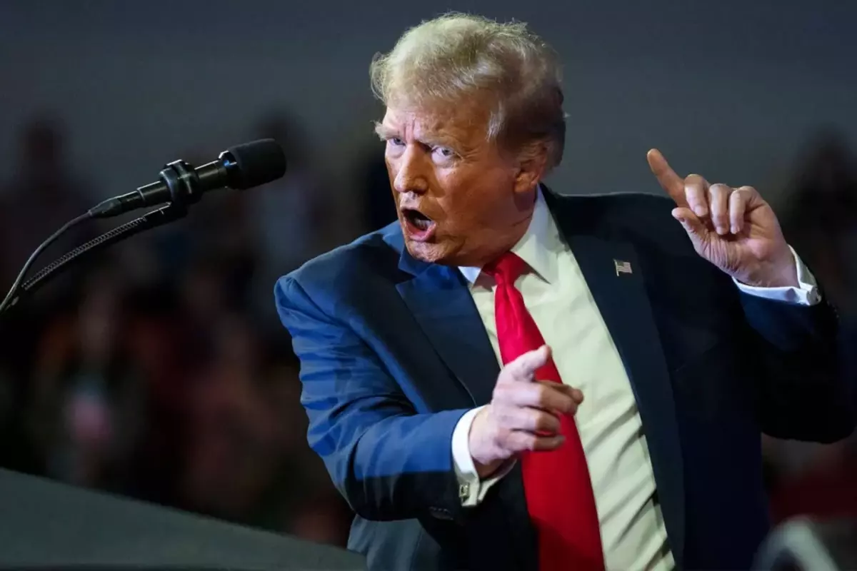 Trump, İran Petrolü Alan Ülkeleri İçin Yaptırım Uyarısı Yaptı