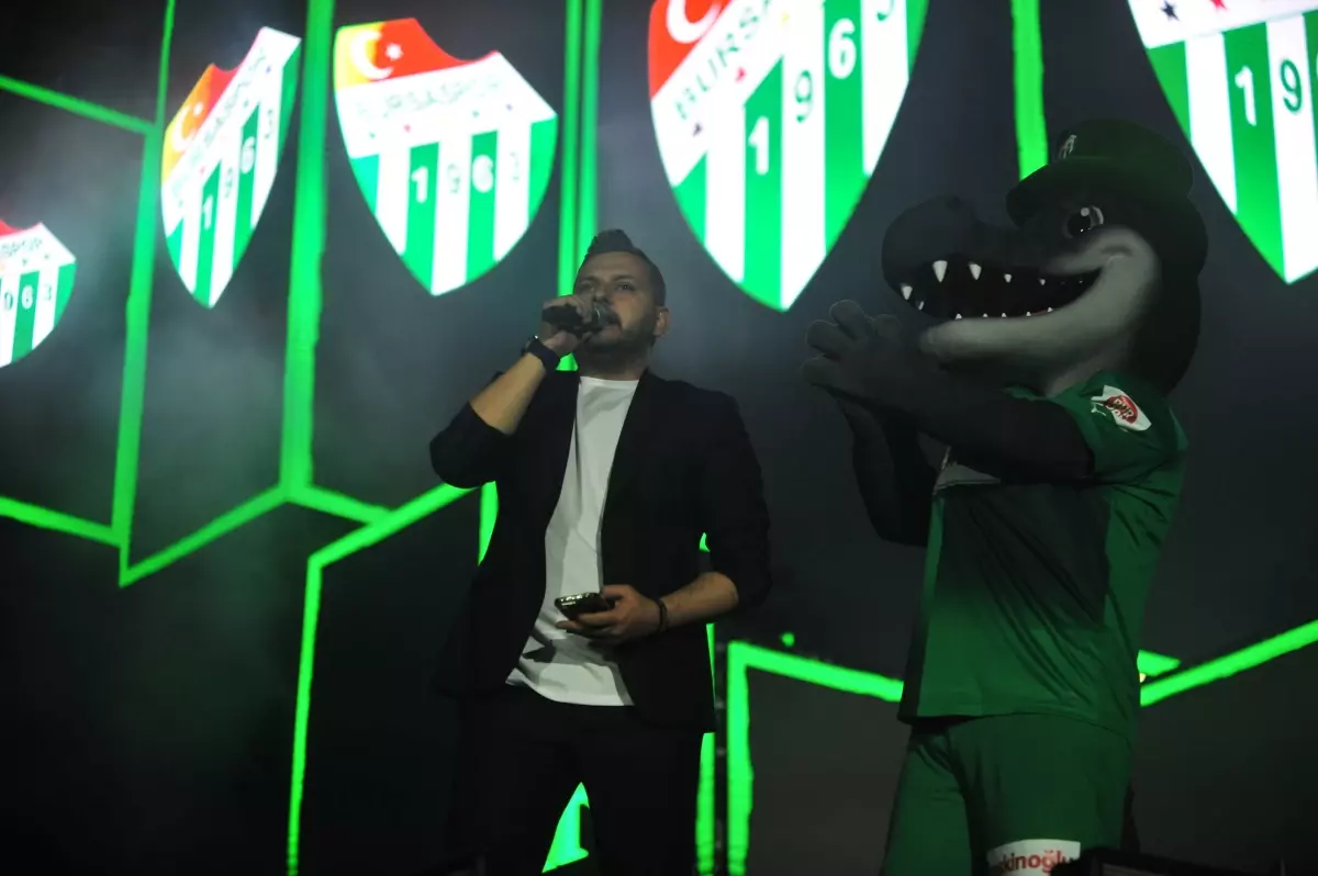 Ünlü DJ Mahmut Orhan, Bursaspor Yararına Özel Konser Verdi