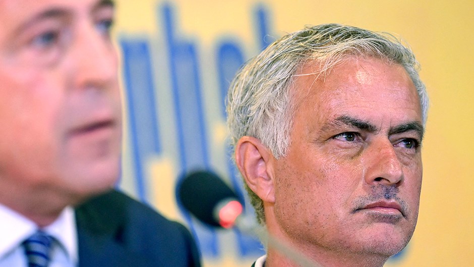 Fenerbahçe, Jose Mourinho ile Devam Kararı Aldı: Devre Arasında Yüksek Pulu Teklif Gelen Teknik Adamda Kalmaya Karar Verildi