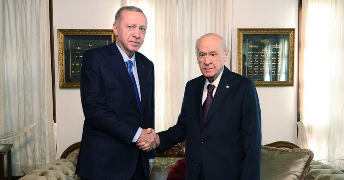 Cumhurbaşkanı Erdoğan ve MHP Lideri Bahçeli Telefonla Konuştu: KKTC Yerleşkesi Açılışına Tebrik