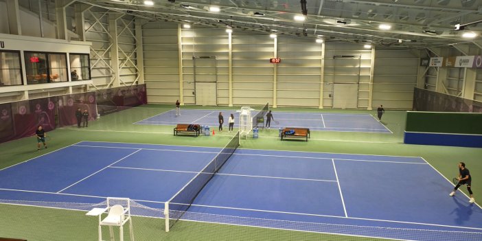 Karatay'da Atatürk'e Saygı: Ödüllü Tenis Turnuvası Başladı