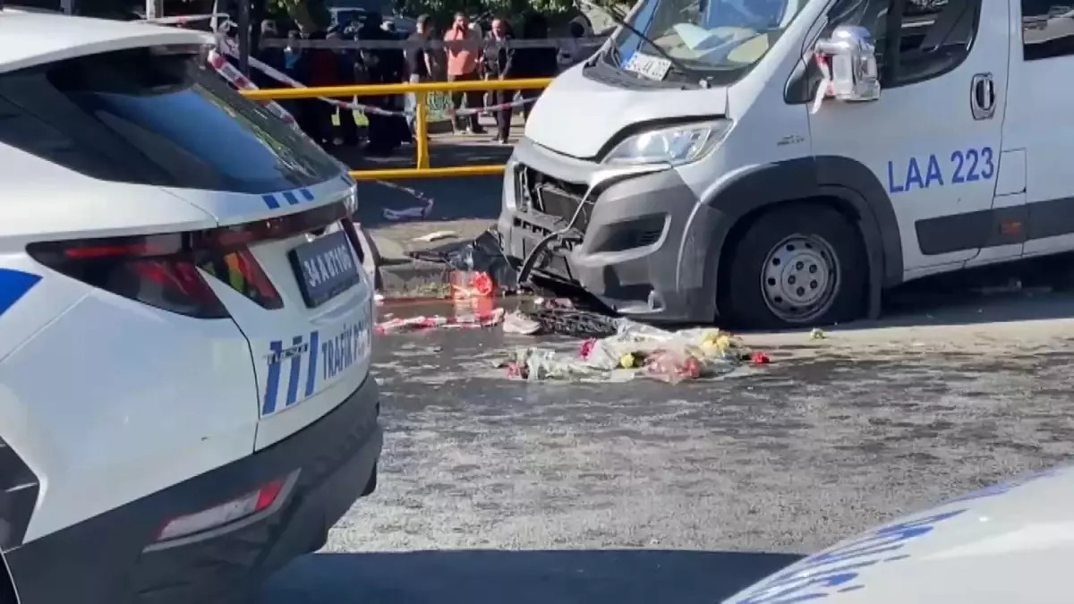 Kağıthane'de Minibüs Kazası: 1 Ölü, 4 Yaralı