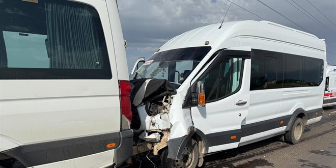 Şanlıurfa'da Öğretmen Servislerinde Zincir Reaksiyon: 28 Yaralı