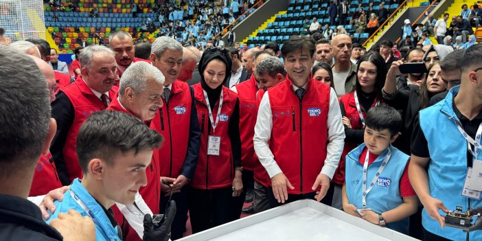 Selçuklu Gençleri Türkiye Yüzyılına Hazırlanıyor: Eğitim ve Projelerle Geleceğe Yönelik Adımlar