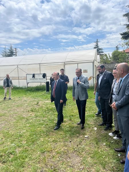 Akşehir Kaymakamı ve İlçe Milli Eğitim Müdürü, Engelliler Haftası Etkinliklerinde Nasreddin Hoca Özel Eğitim Okulunu Ziyaret Etti