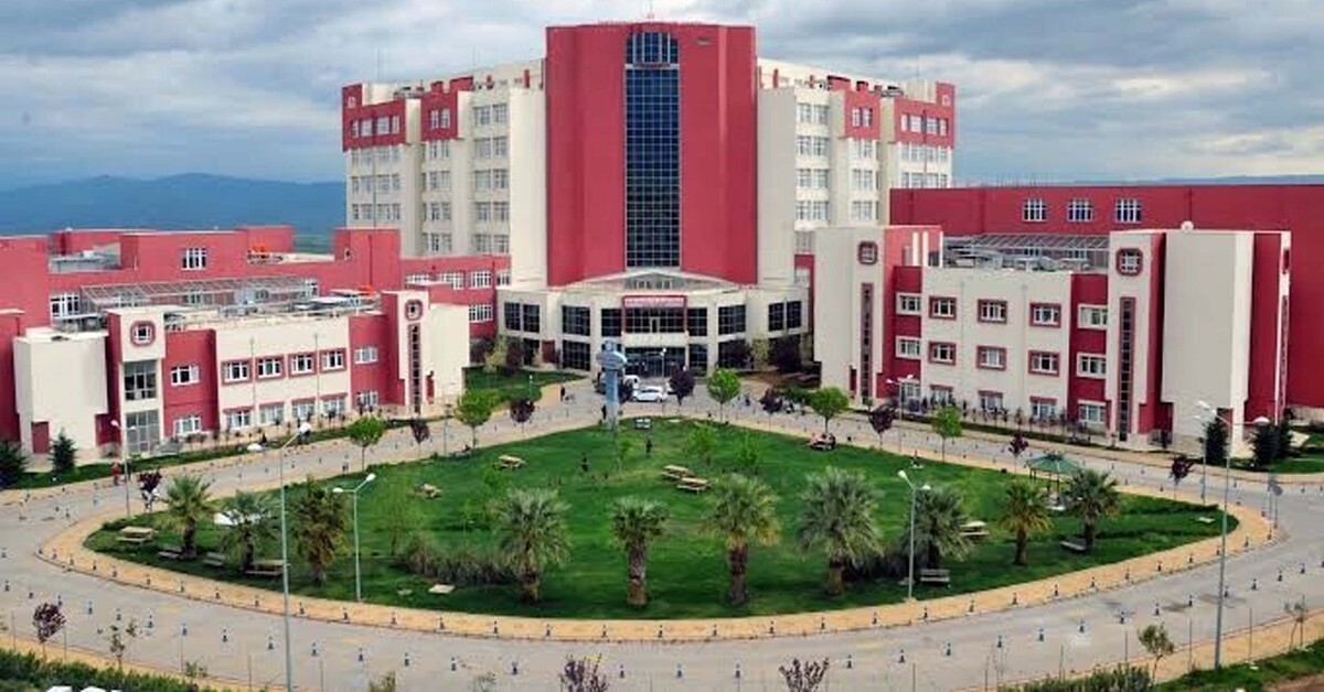 Aydın'da Profesör ve Sekreter Rüşvet İddiasıyla Gözaltına Alındı