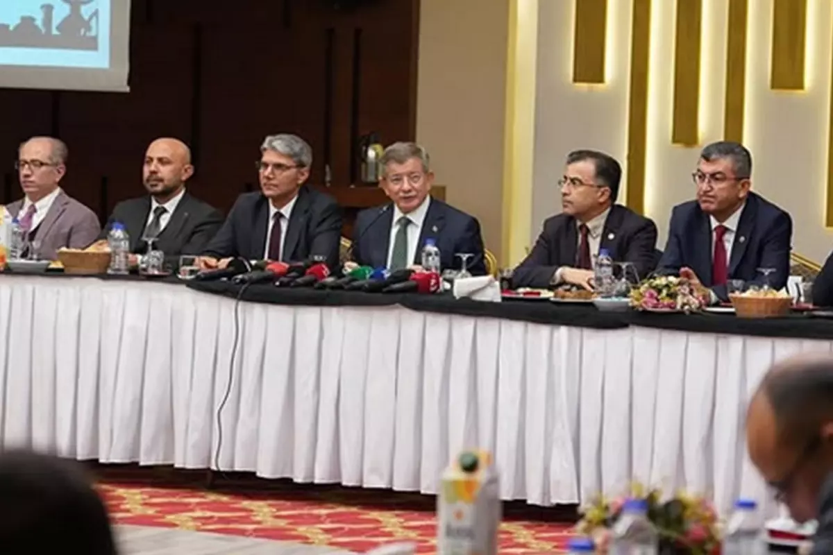 Hasan Ekici, Gelecek Partisi'nden İstifa Etti: AK Parti'ye Geçiş Sinyalleri