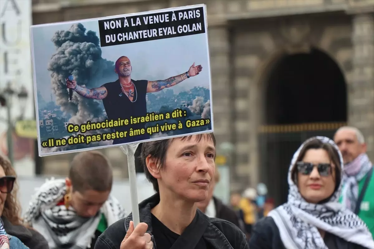 Paris'te Eyal Golan Konserine Protesto: Soykırıma Destek İddiası