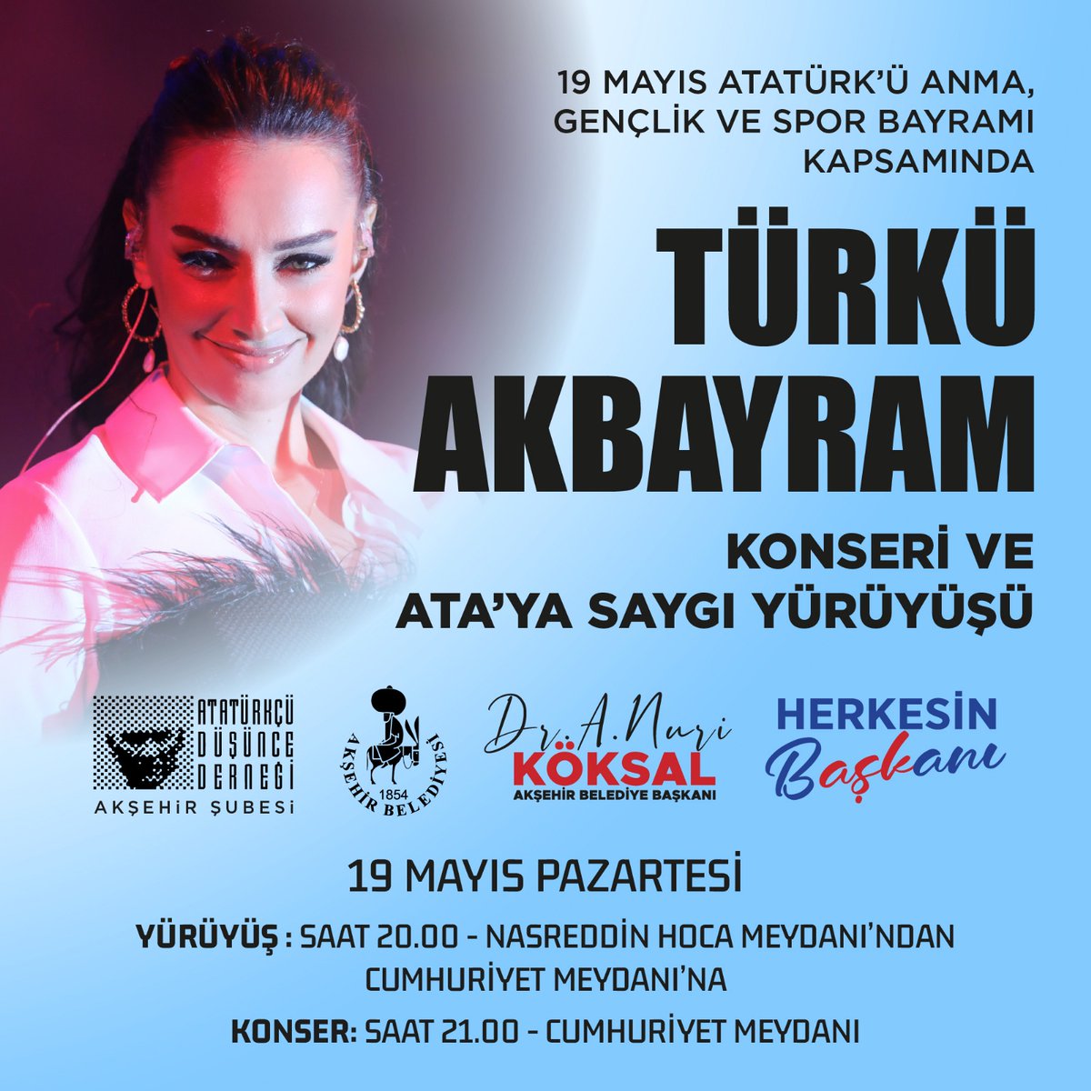 Akşehir'de 19 Mayıs Coşkusu: Ata'ya Saygı Yürüyüşü ve Türkü Akbayram Konseri