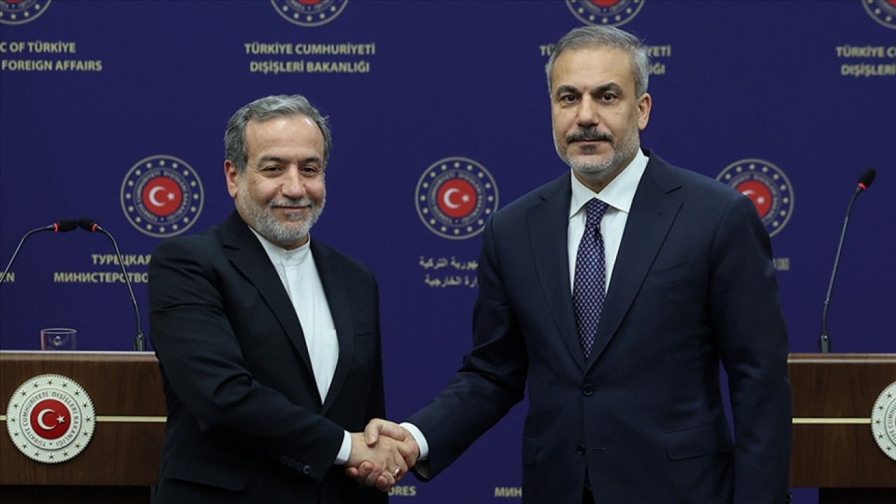 Dışişleri Bakanı Fidan, İranlı Mevkidaşı ile Nükleer Müzakereleri Görüştü