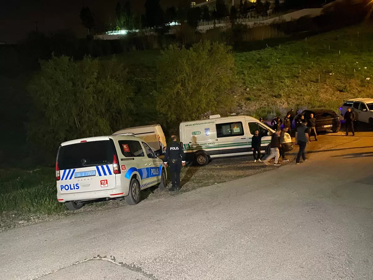 Ankara'da Dere Yatağında Bıçaklanmış Ceset Bulundu