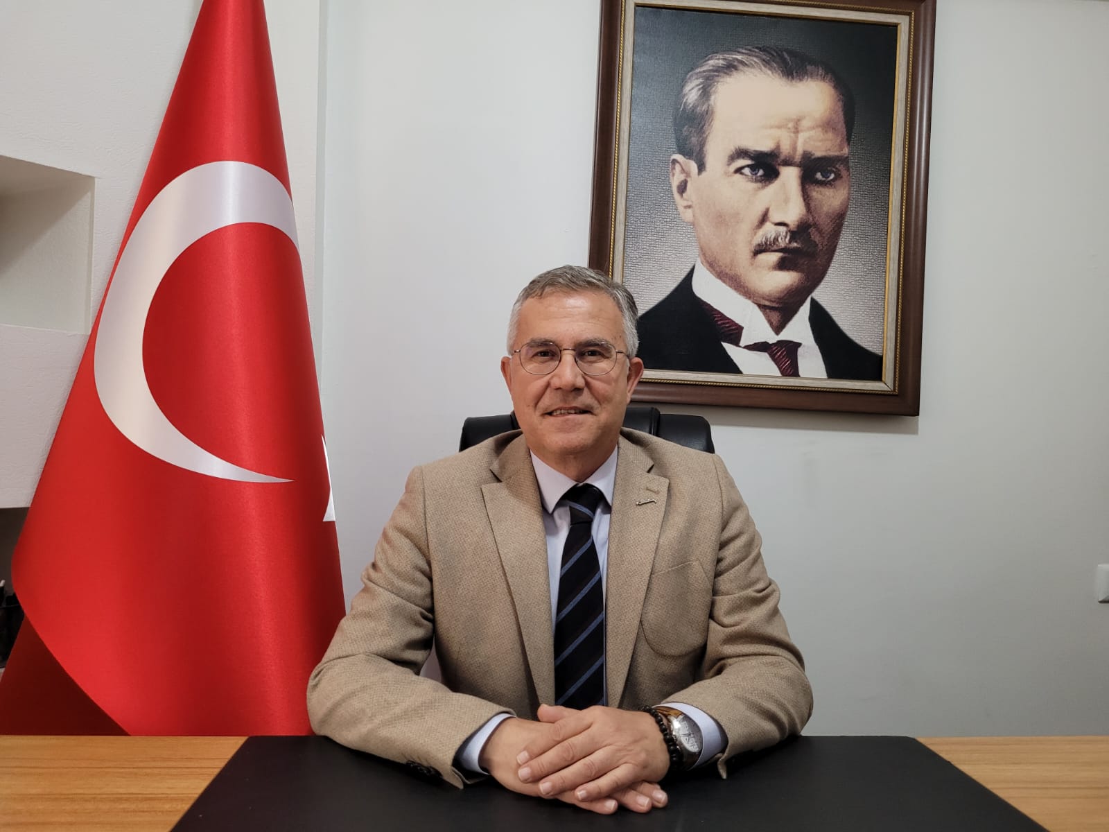 Eğitim İş: Atatürk'ün Gençliği Karanlıkta Bırakılamaz