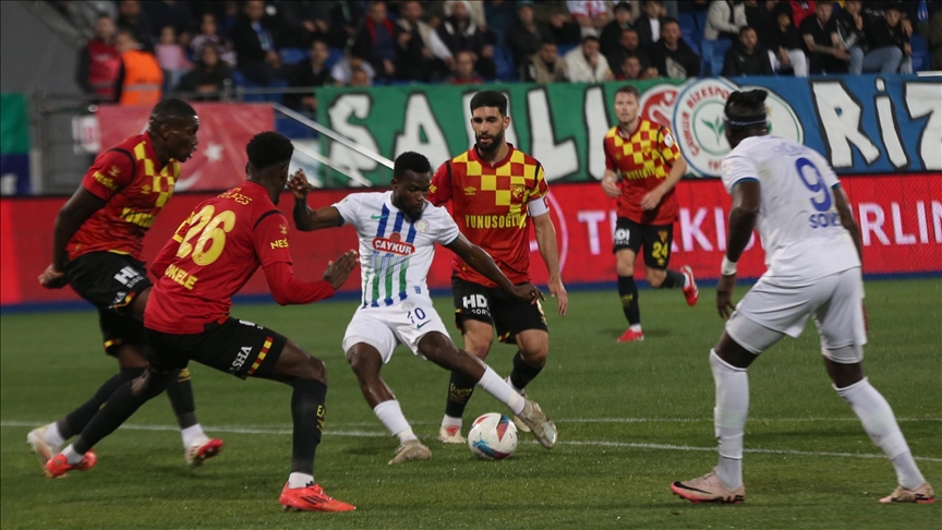 Çaykur Rizespor Ligde Kalmayı Garantiledi