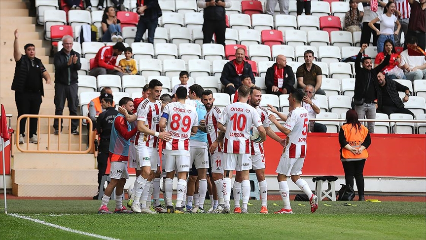 Antalyaspor, Süper Lig'de Kalmayı Garantiledi, 2025-2026 Sezonu Hazırlıklarına Başladı