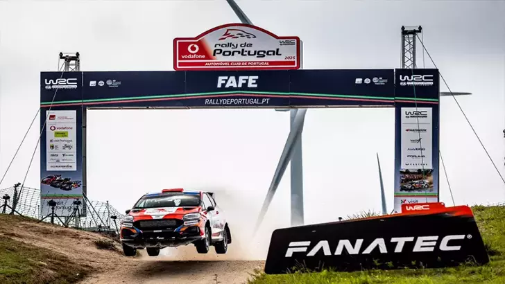 Türk Ralli Sporcusu Kerem Kazaz Portekiz'de Çifte Podyuma Yükseldi