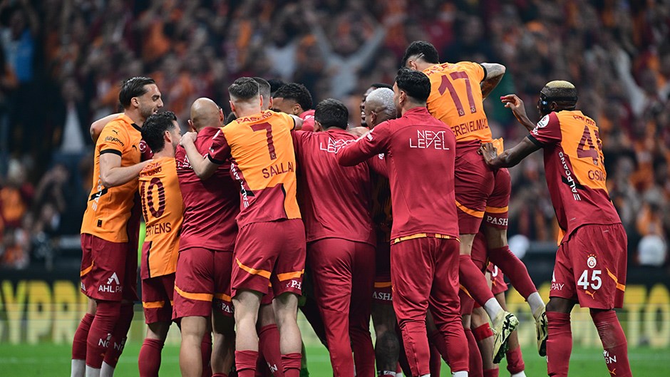 Galatasaray'da Bir Ayrılık Daha Açıklandı: Transfer Gündemi ve Tecrübeli Oyuncuların Geleceği