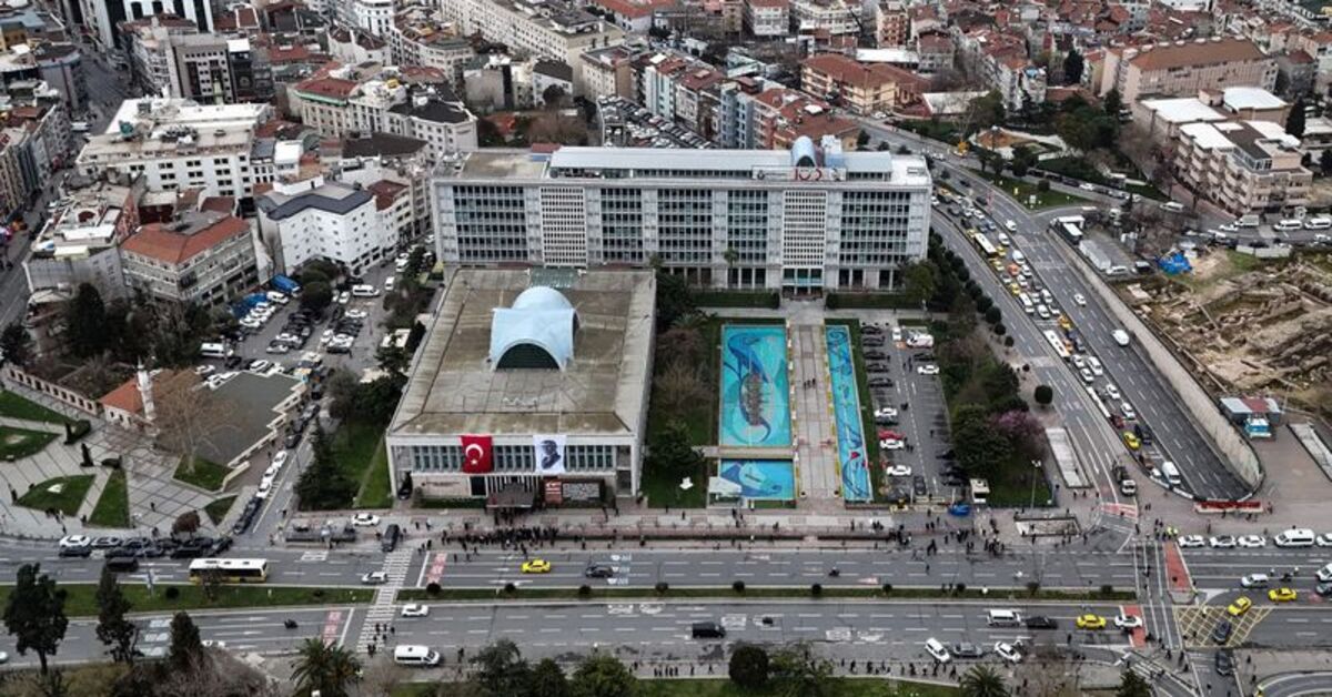 İstanbul Büyükşehir Belediyesine Bağlı Şirketlerde Rüşvet İddiası: 22 Gözaltı