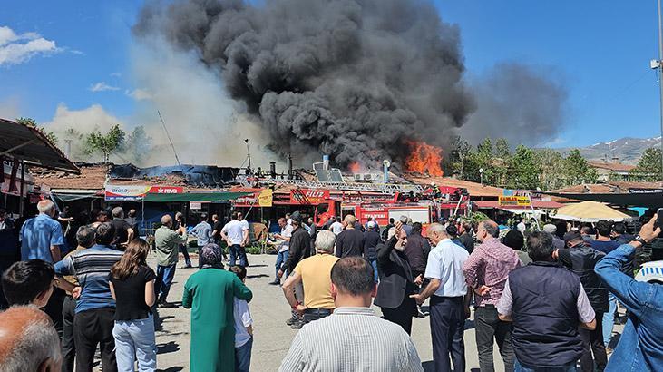 Erzincan'da Sıralı Dükkanlarda Çıkan Yangında 20 İş Yeri Zarar Gördü